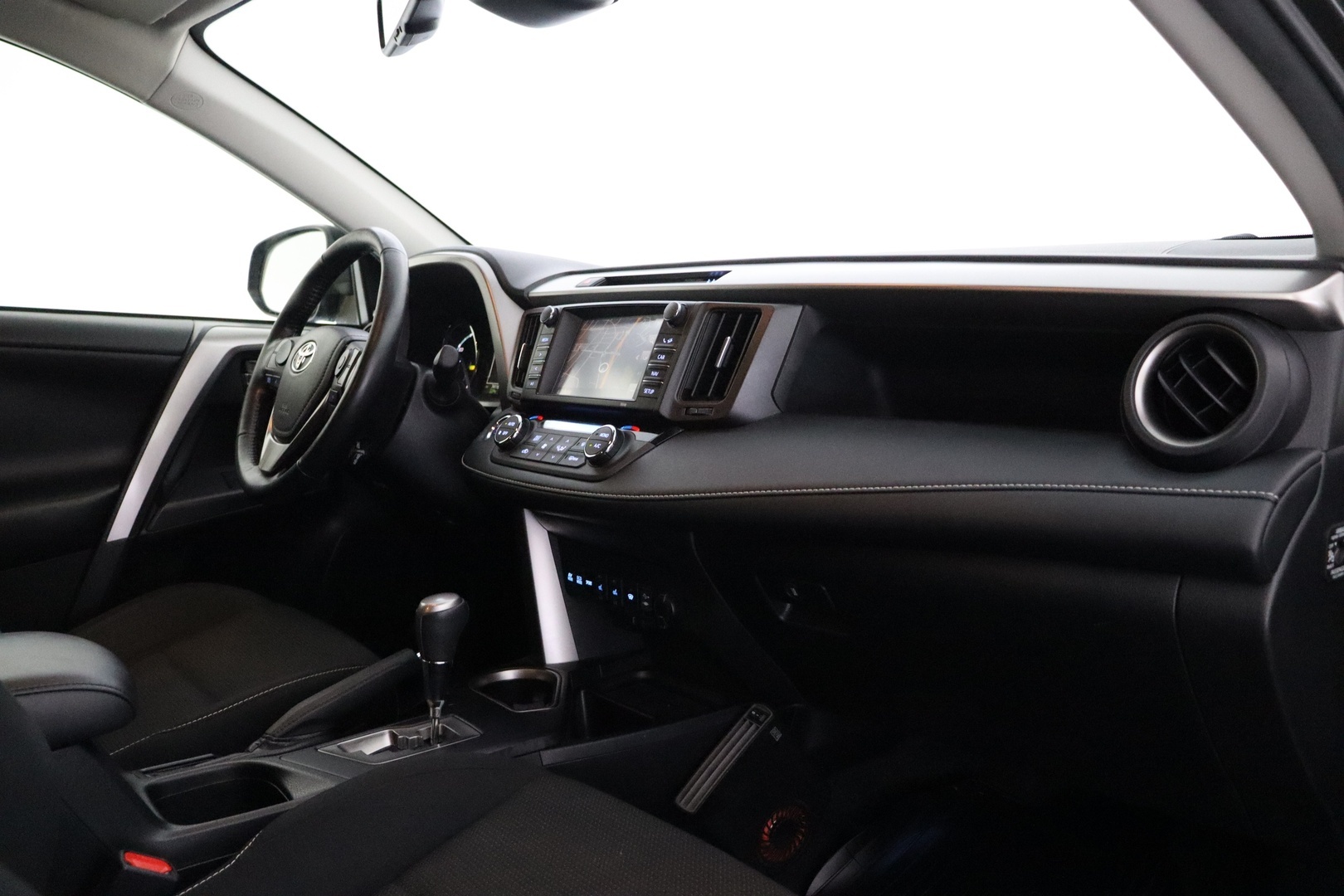 TOYOTA RAV4 2018