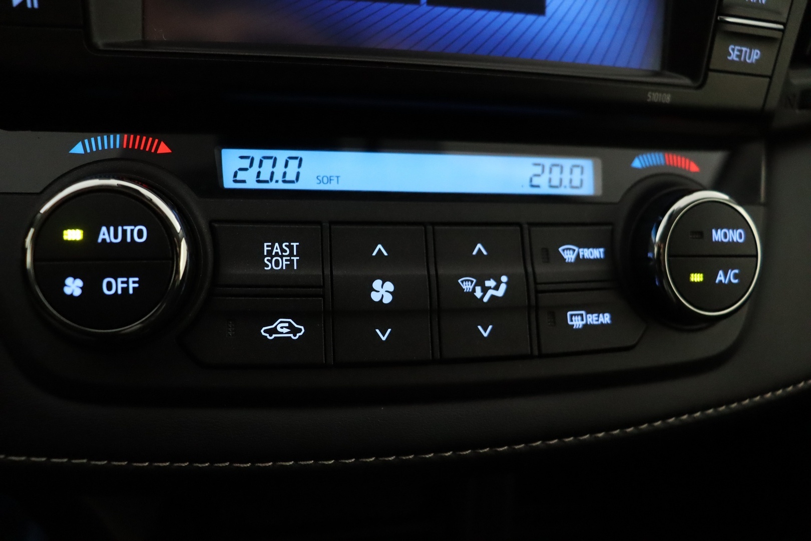 TOYOTA RAV4 2018