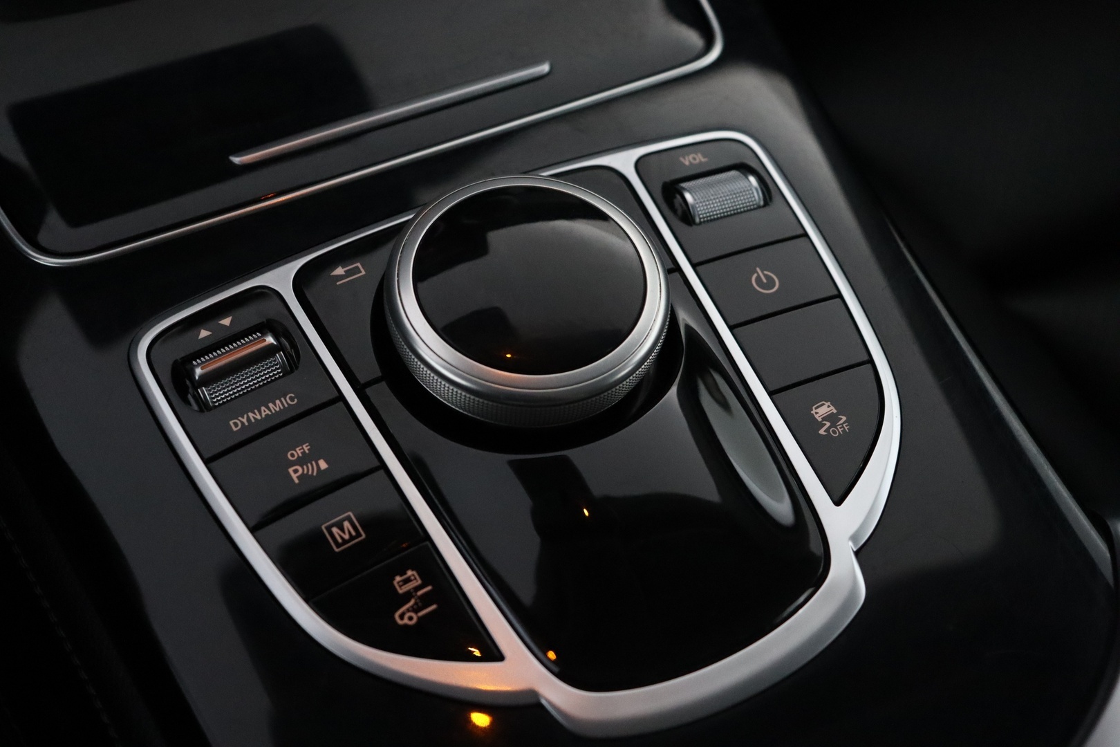 MERCEDES-BENZ GLC 2018