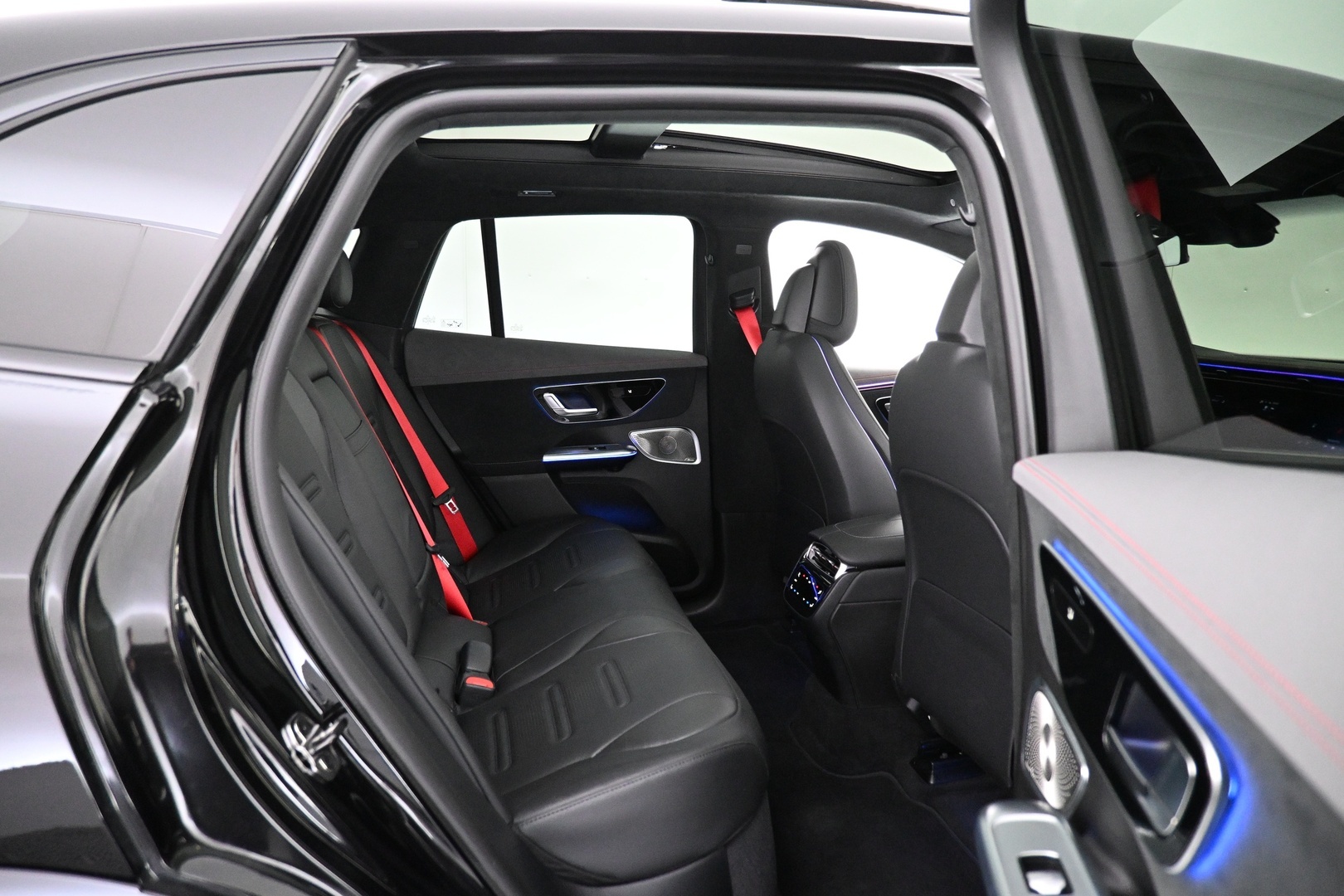 MERCEDES-BENZ EQE SUV 2024