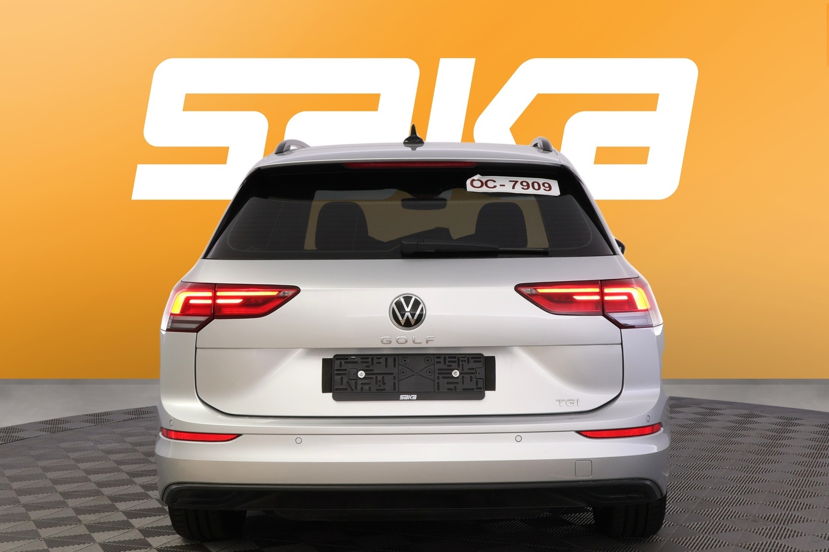 VOLKSWAGEN Golf 2023