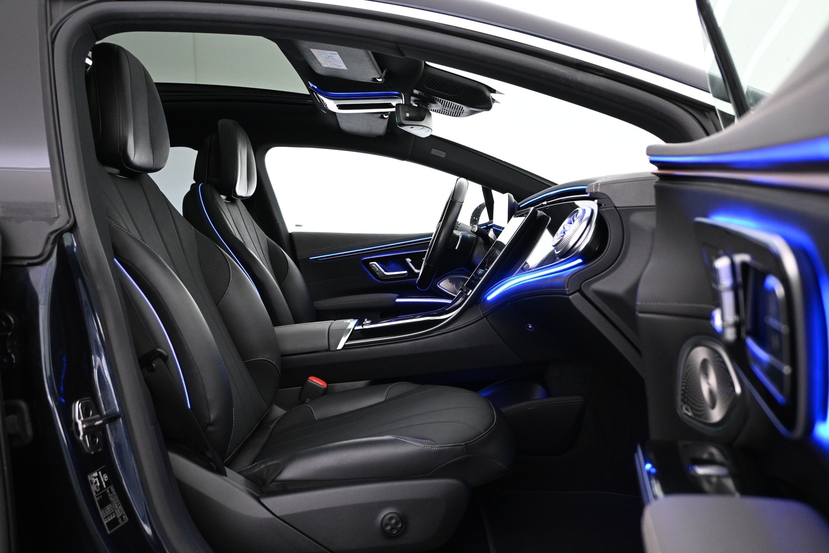 MERCEDES-BENZ EQS 2022