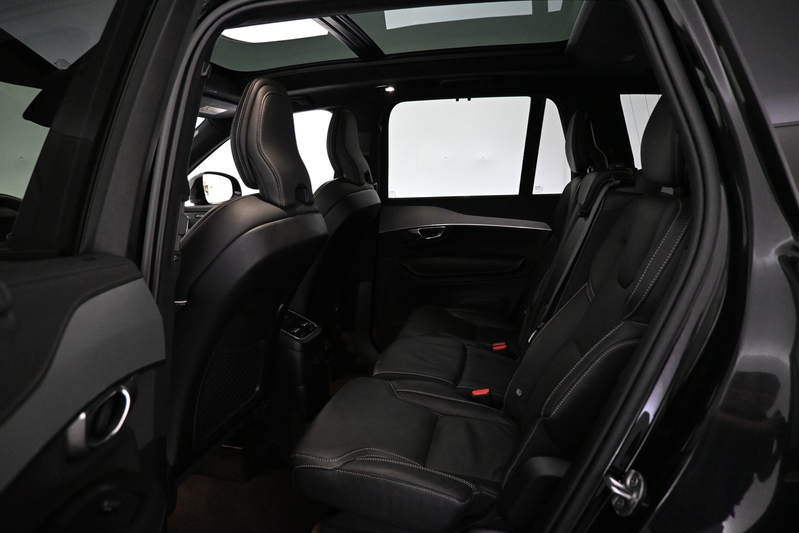 VOLVO XC90 2023