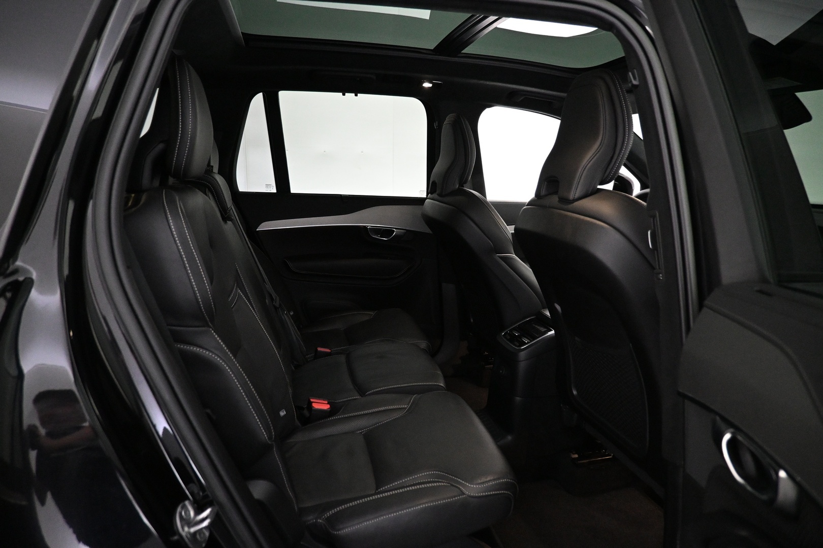 VOLVO XC90 2023