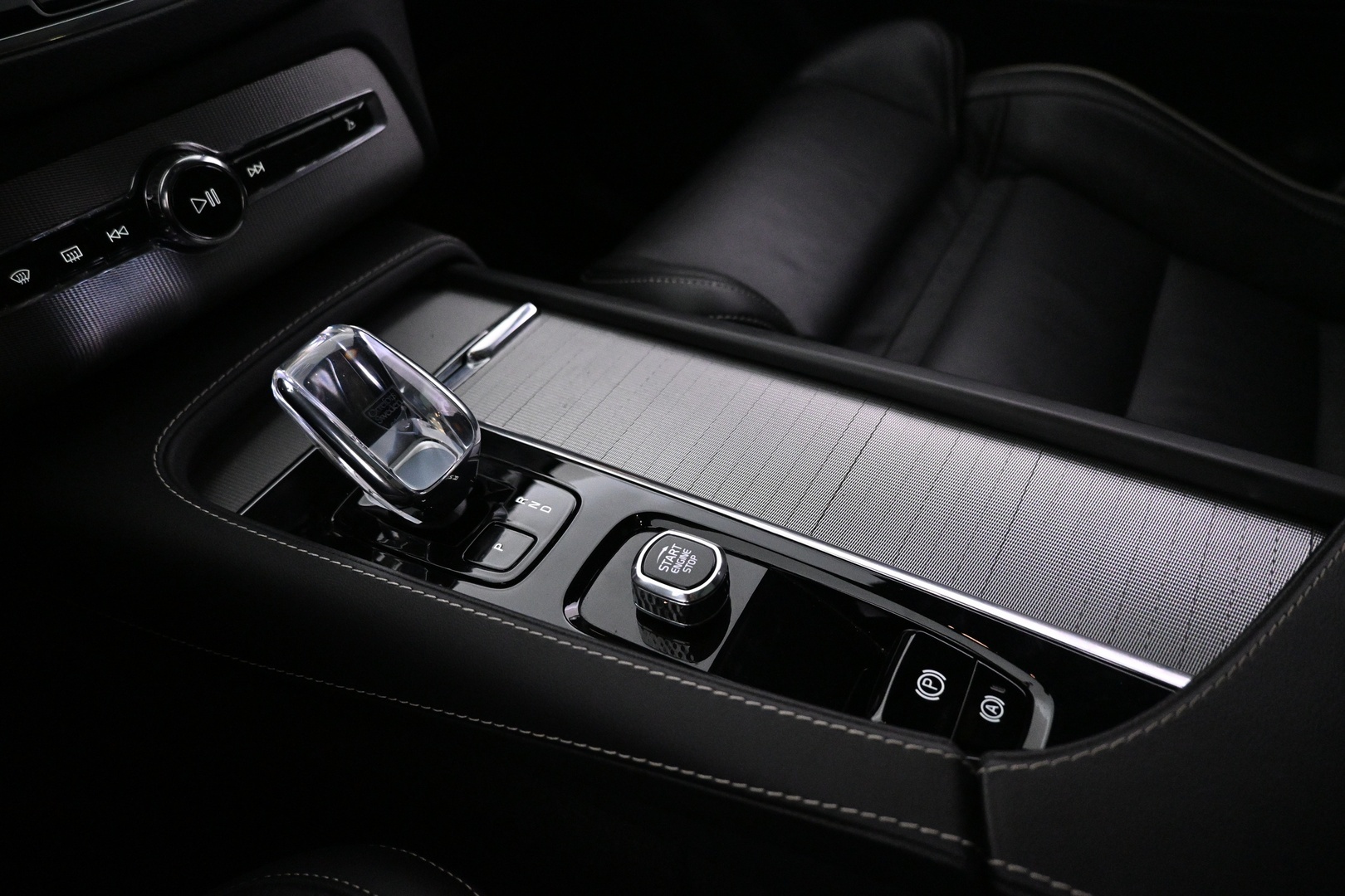 VOLVO XC90 2023