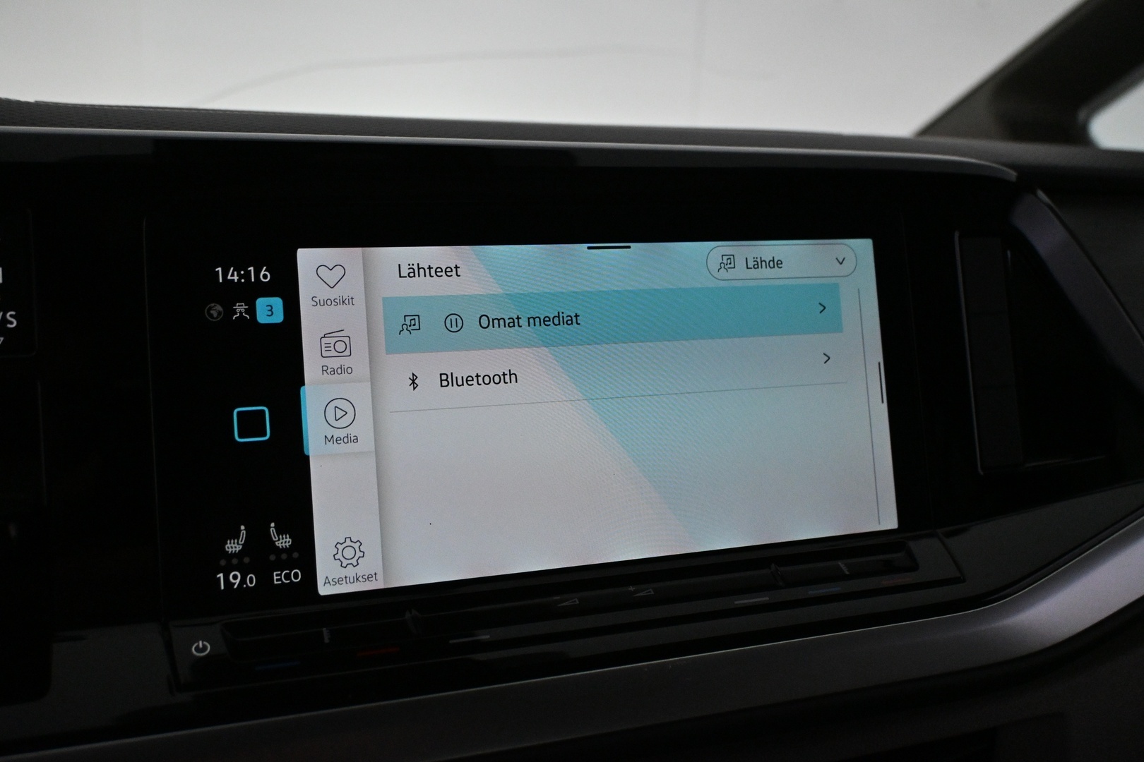 VOLKSWAGEN Multivan 2023