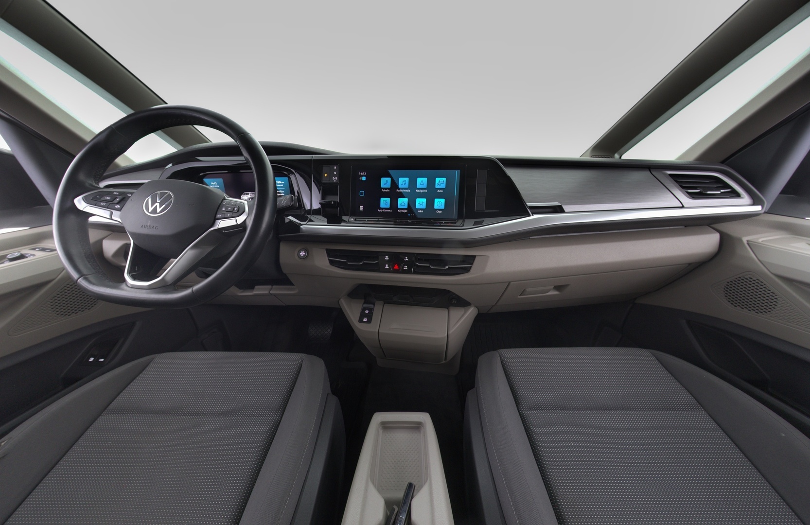 VOLKSWAGEN Multivan 2023
