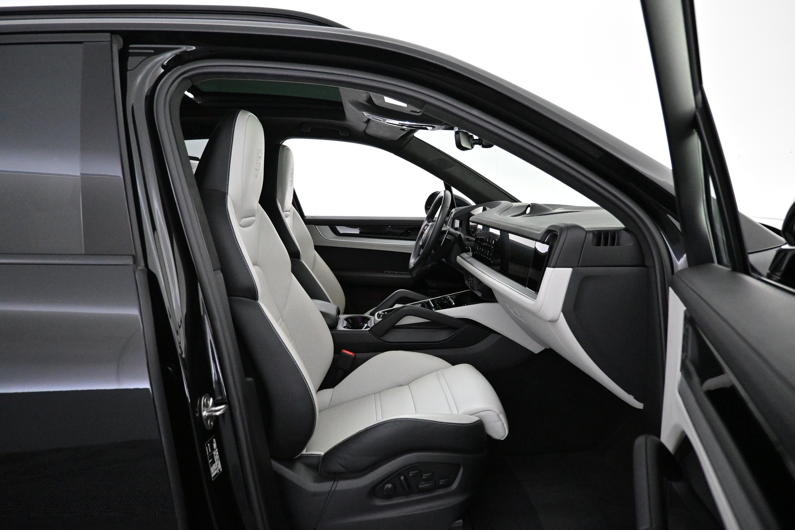 PORSCHE Cayenne 2024