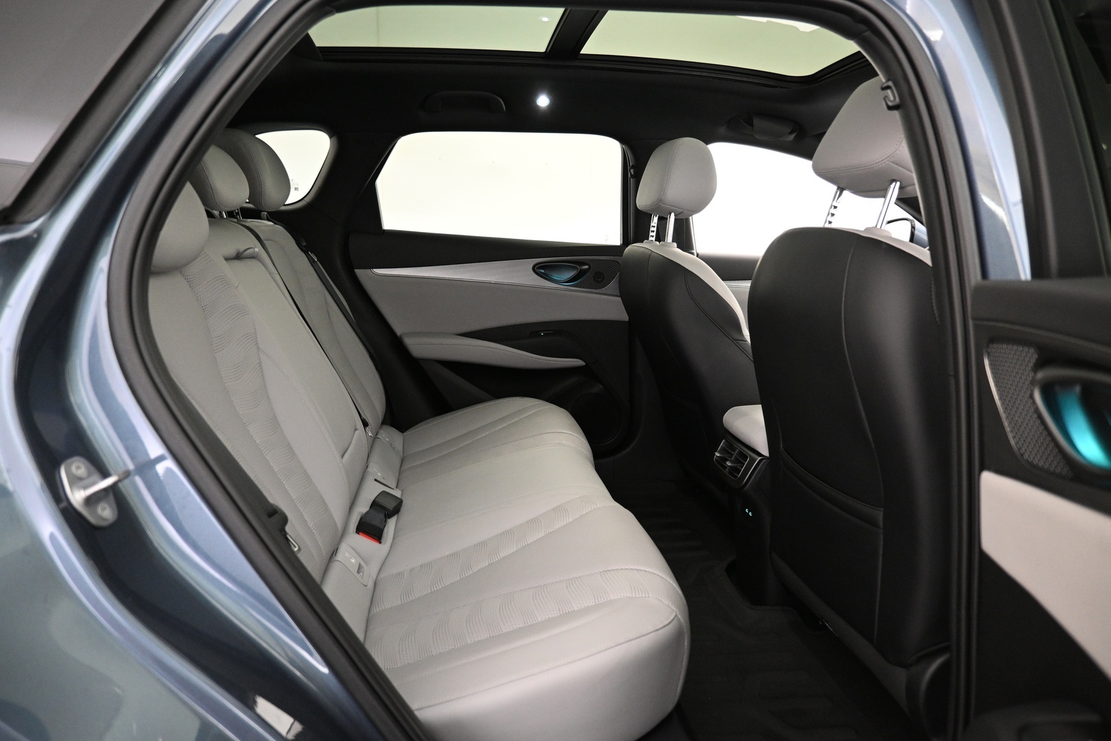 BYD Seal 6 DM-i 2025