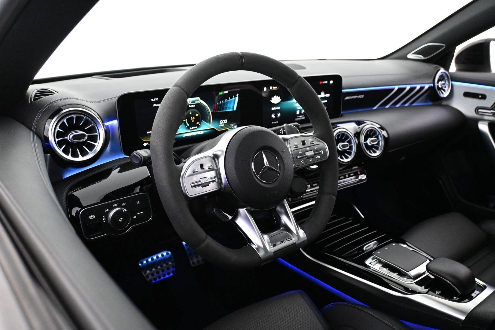 MERCEDES-BENZ CLA 45 AMG 2020