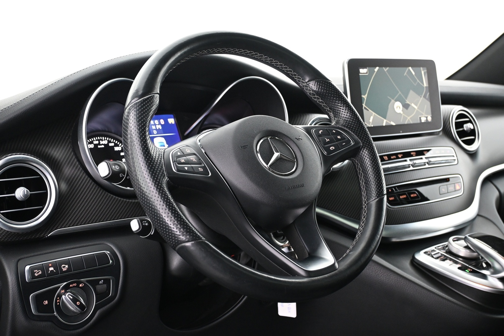 MERCEDES-BENZ V 2018