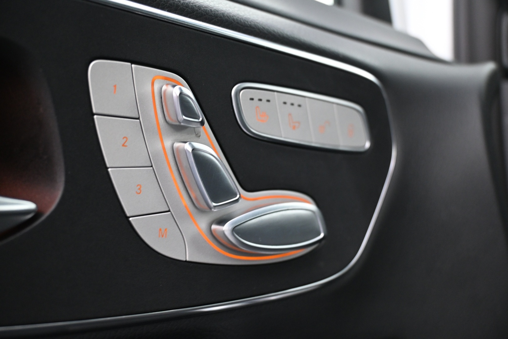 MERCEDES-BENZ V 2018