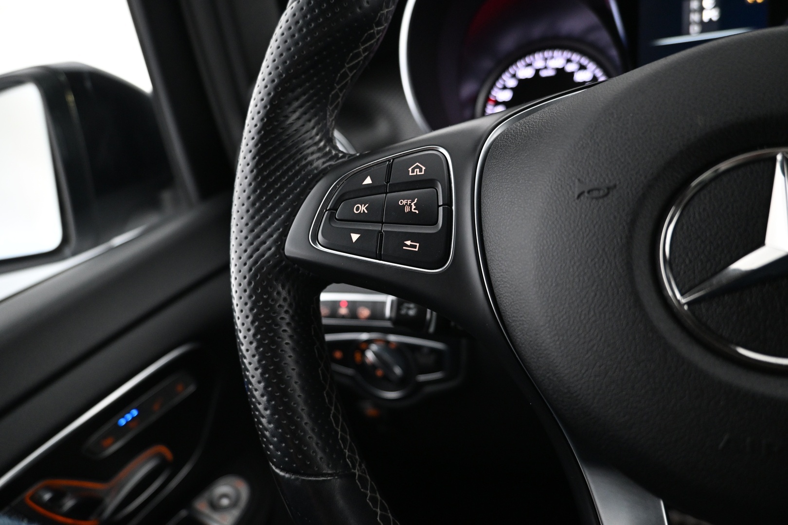 MERCEDES-BENZ V 2018