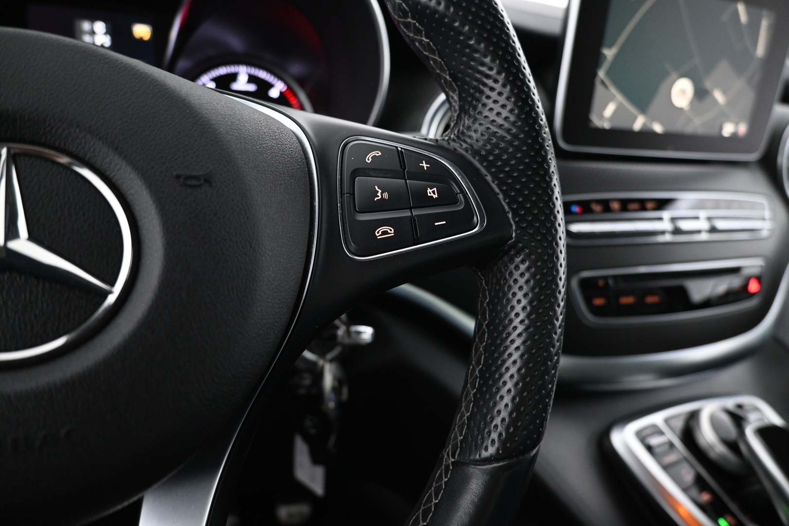 MERCEDES-BENZ V 2018