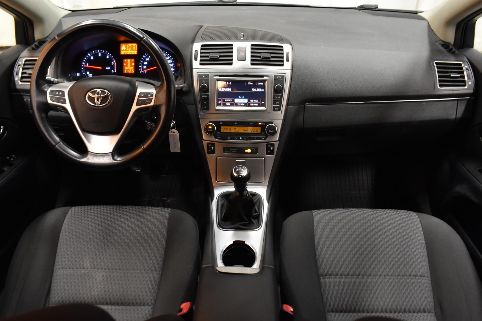 TOYOTA Avensis 2012