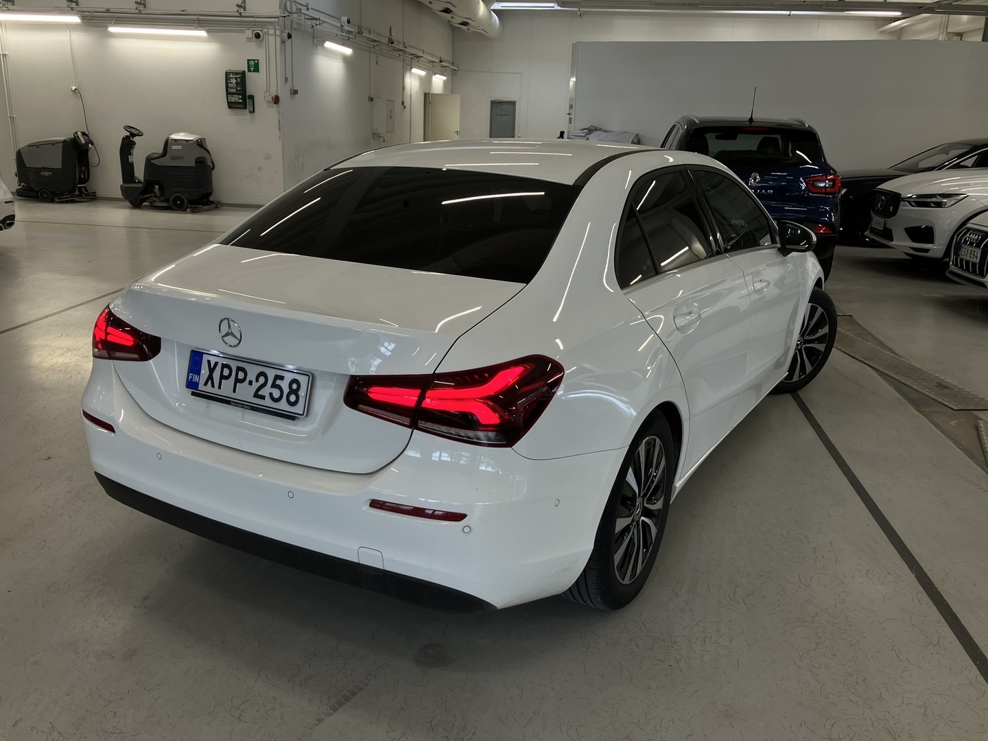 MERCEDES-BENZ A 2022
