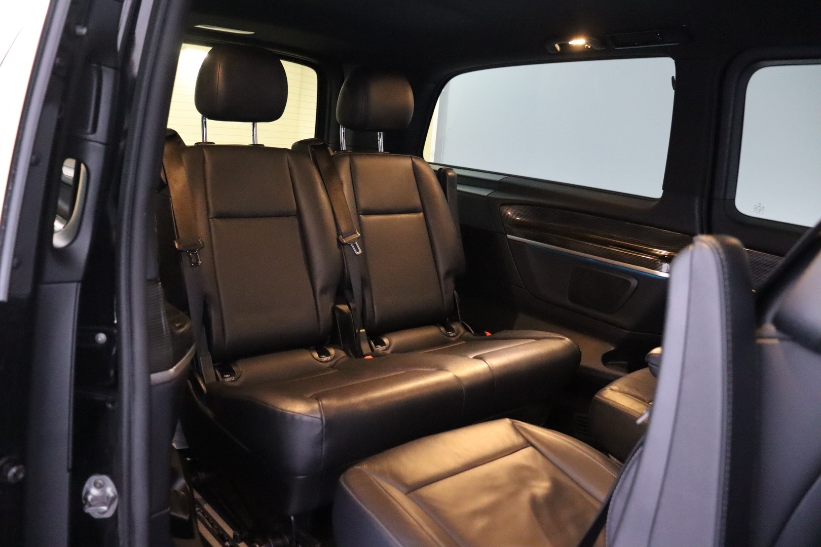 MERCEDES-BENZ EQV 2021