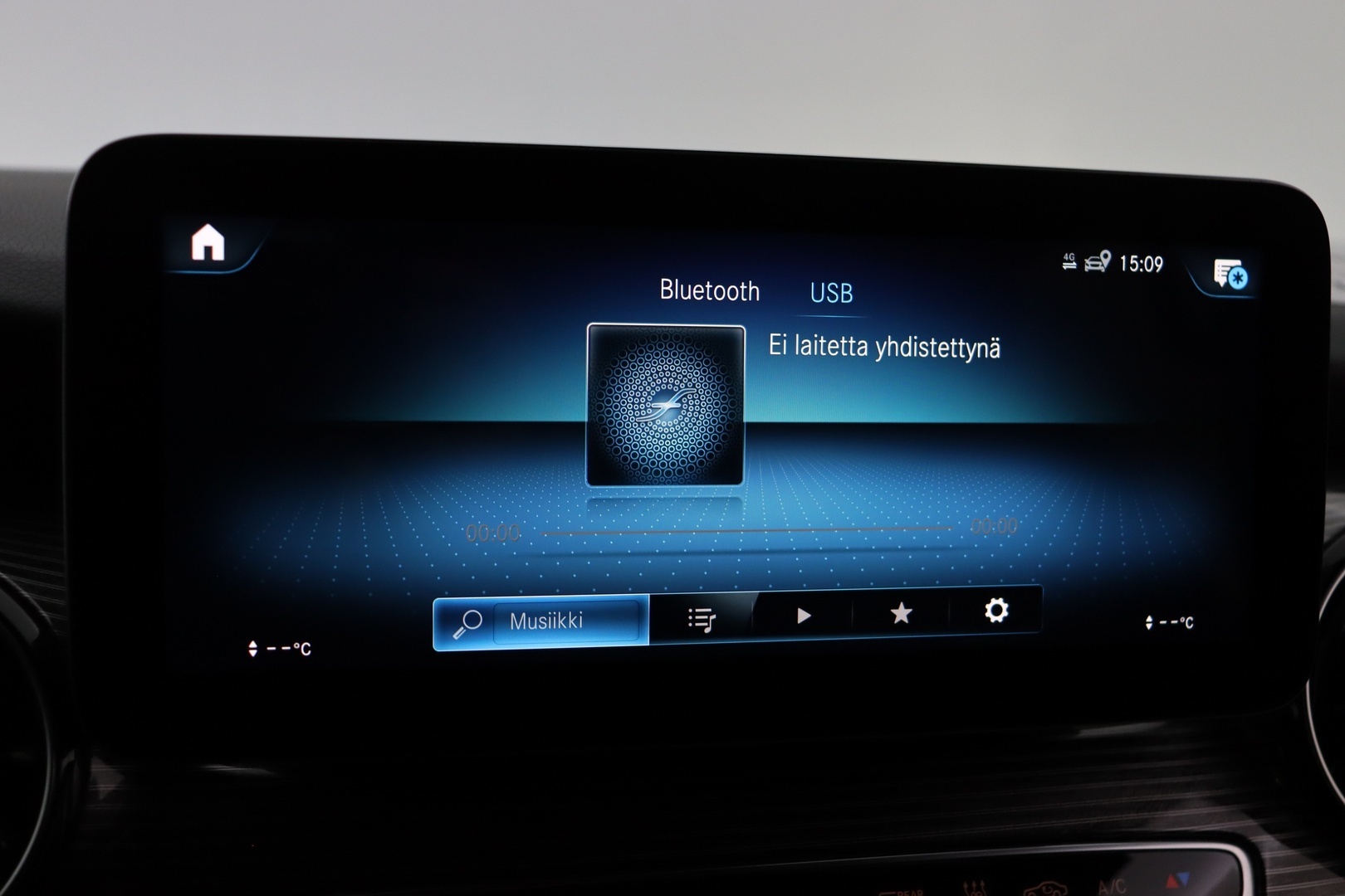 MERCEDES-BENZ EQV 2021