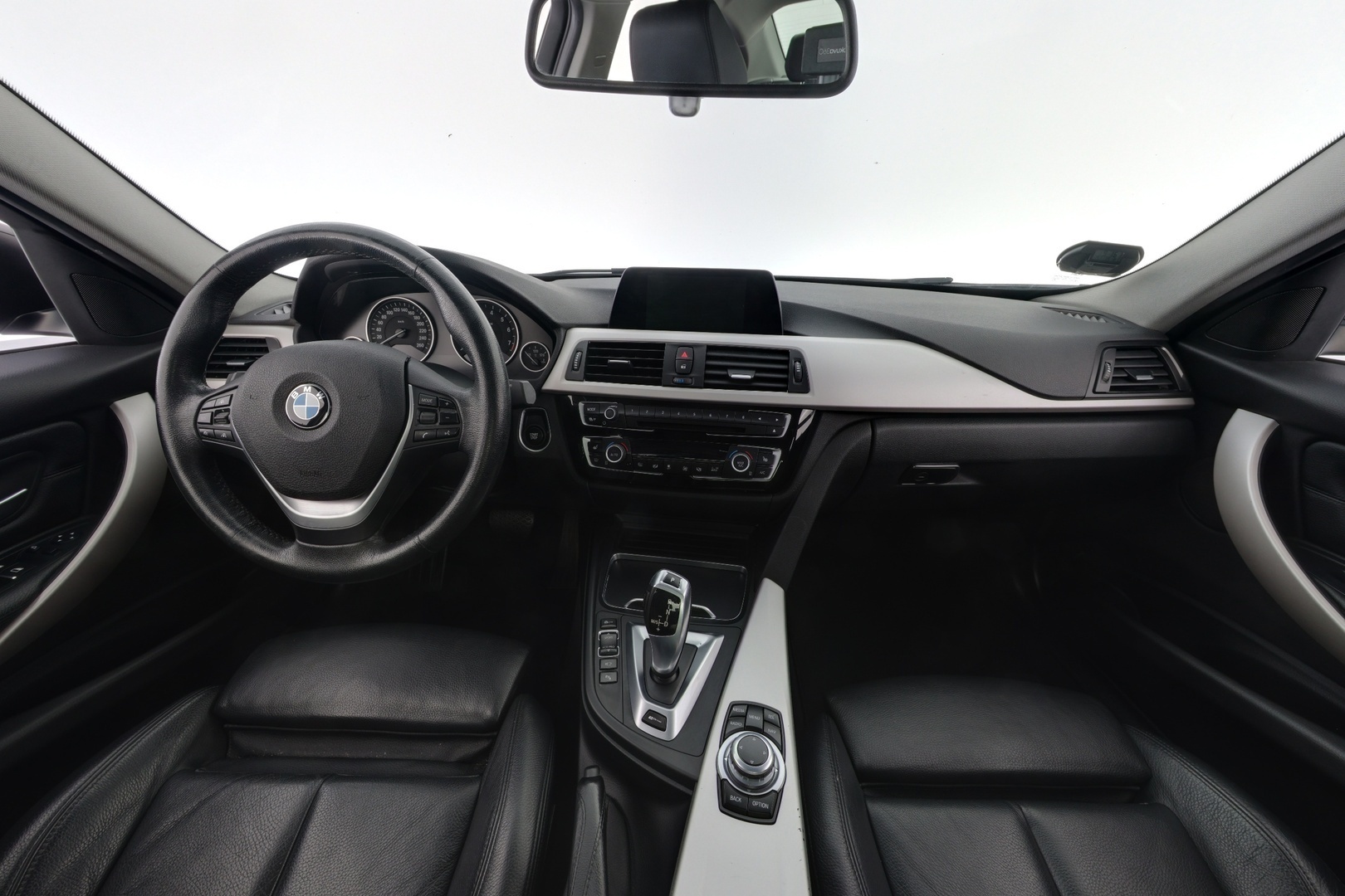 BMW 330 2017