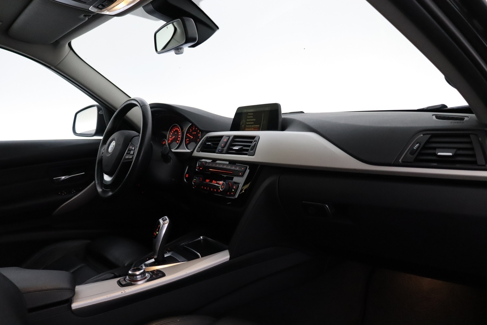 BMW 330 2017