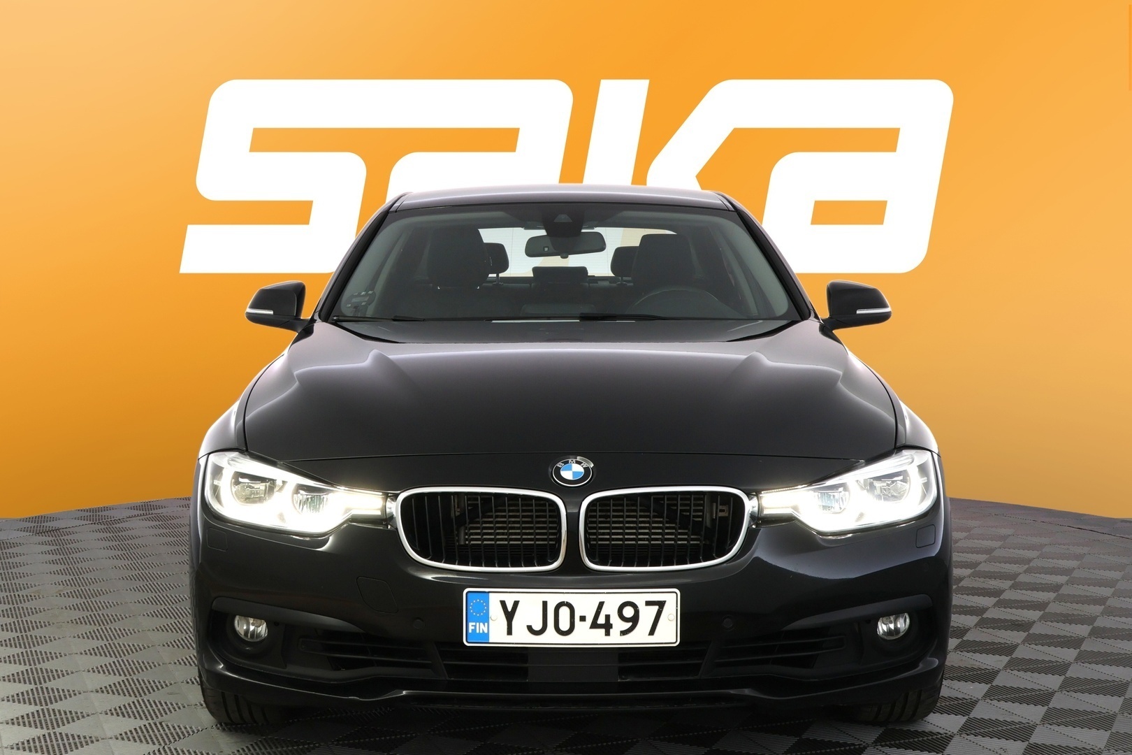 BMW 330 2017