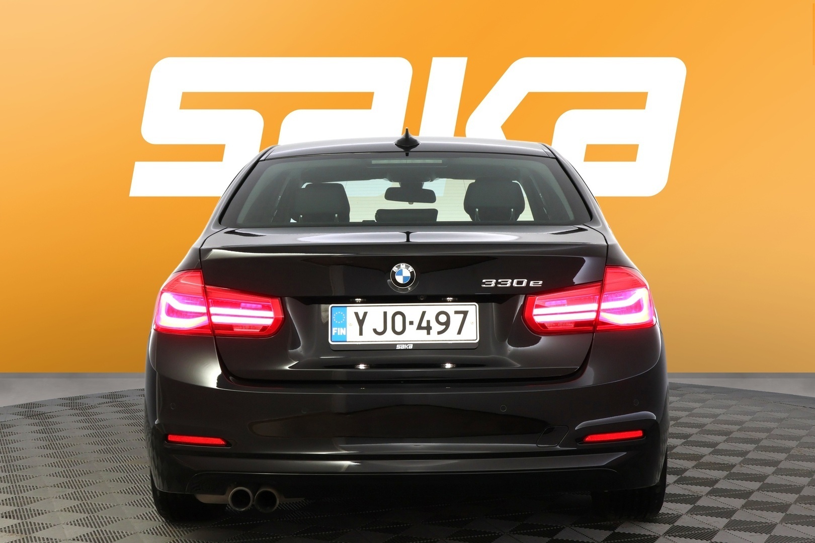 BMW 330 2017