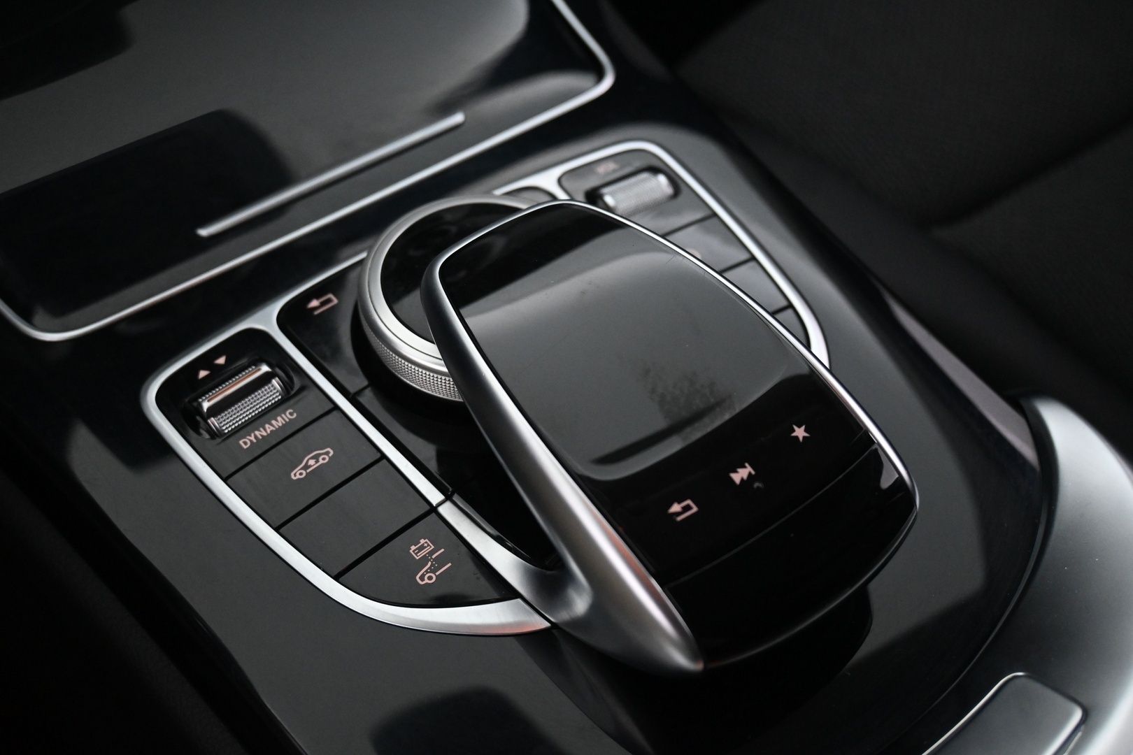 MERCEDES-BENZ C 2017