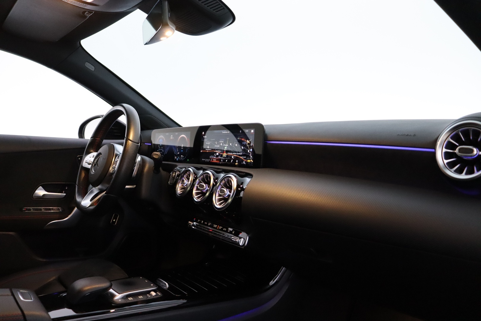 MERCEDES-BENZ A 2021