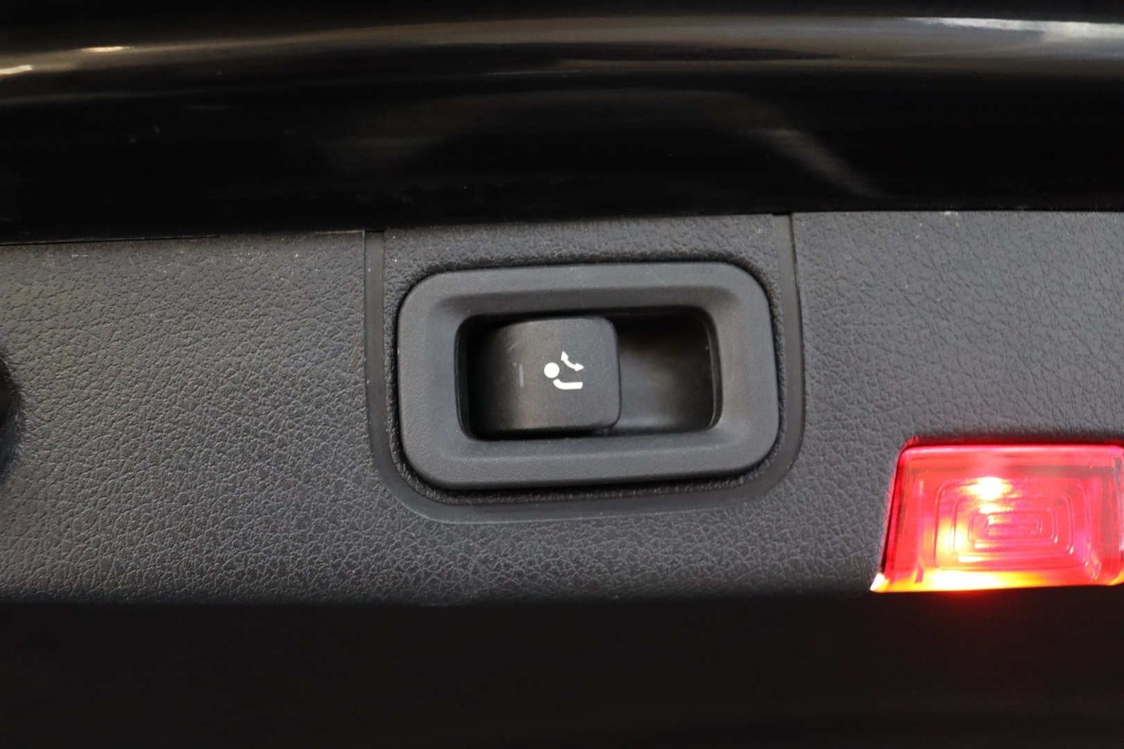 MERCEDES-BENZ A 2021