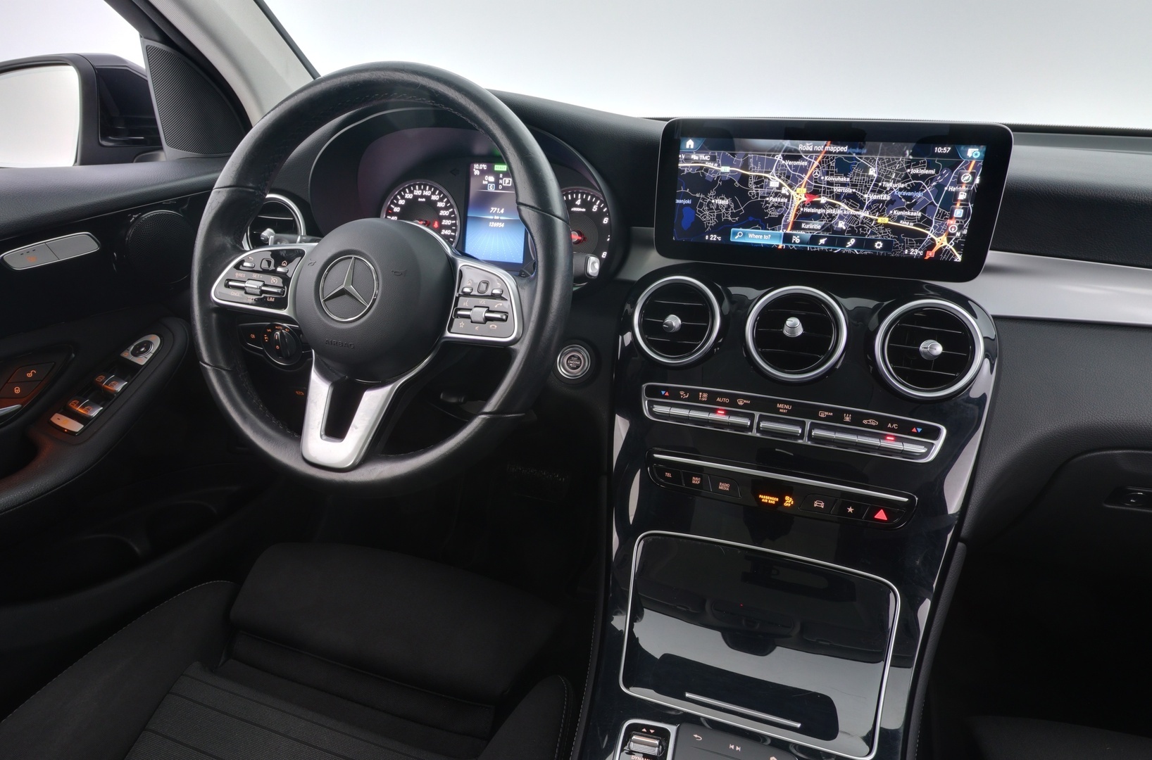 MERCEDES-BENZ GLC 2021