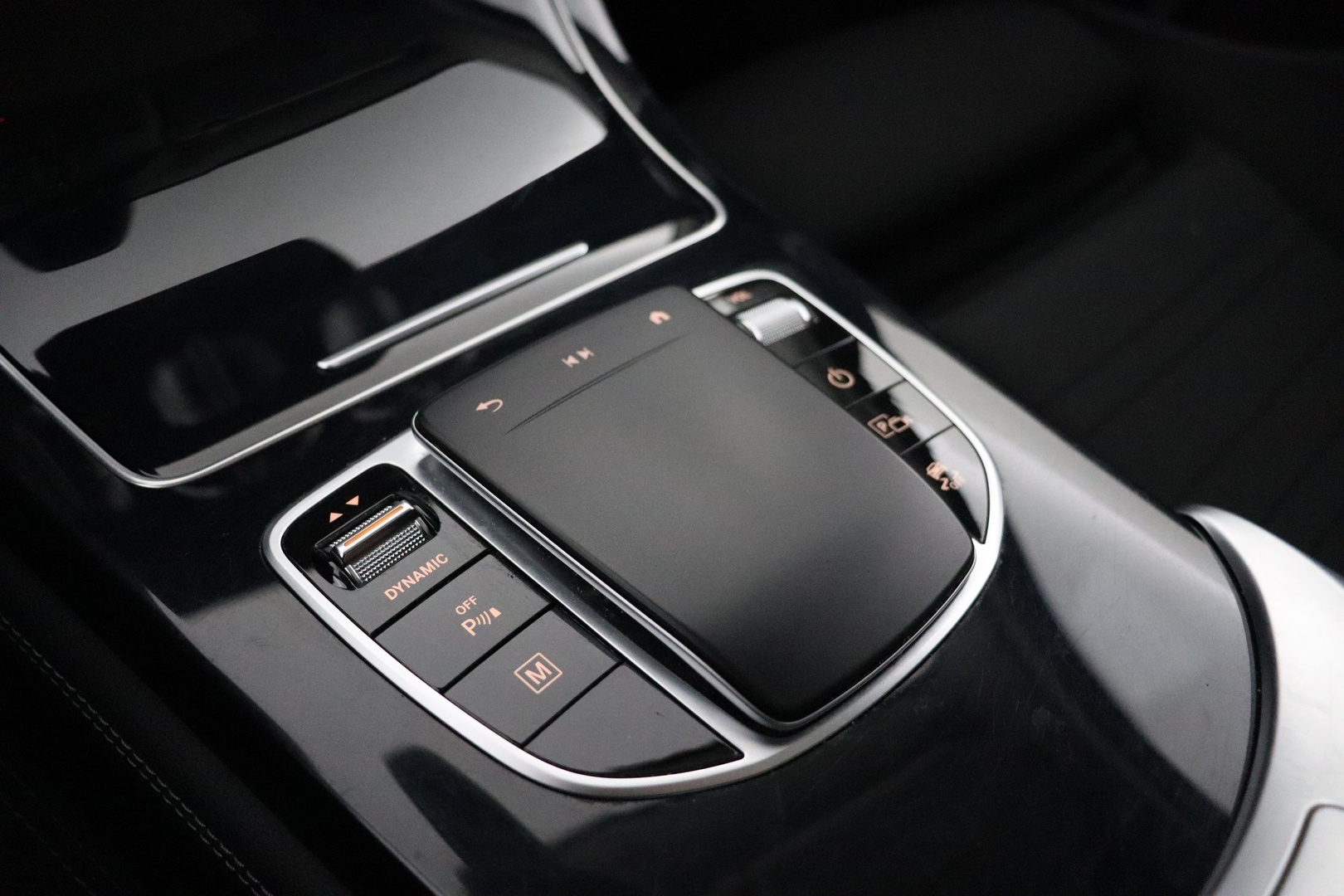 MERCEDES-BENZ GLC 2021