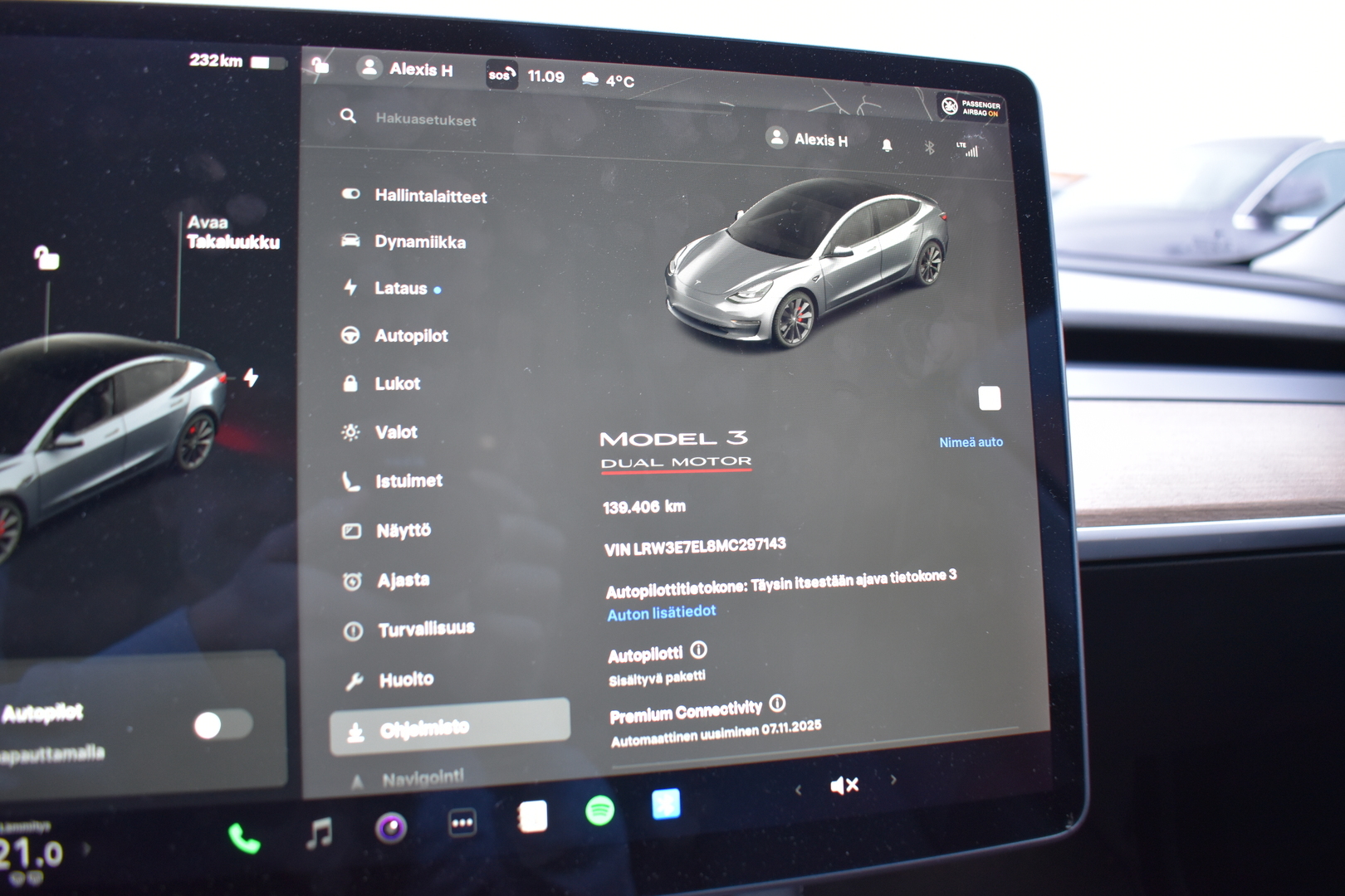 TESLA Model 3 2021