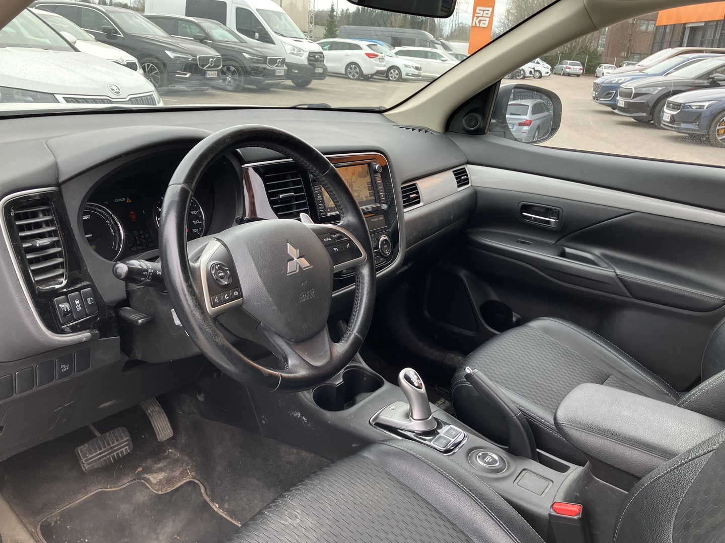 MITSUBISHI Outlander PHEV 2015