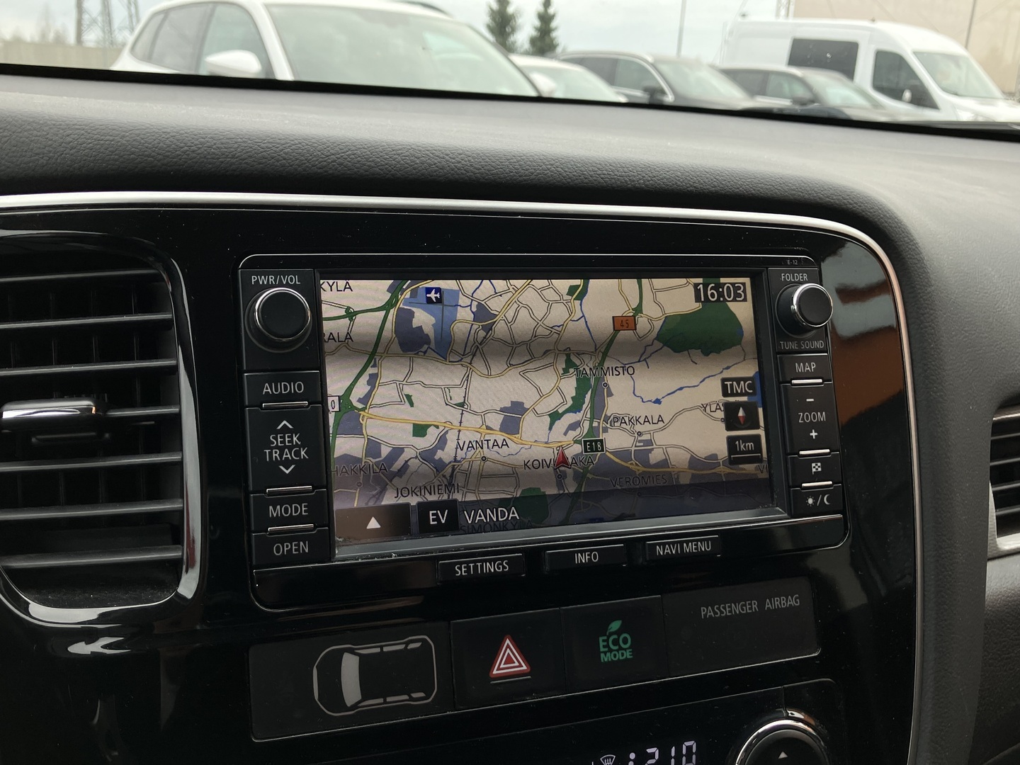 MITSUBISHI Outlander PHEV 2015