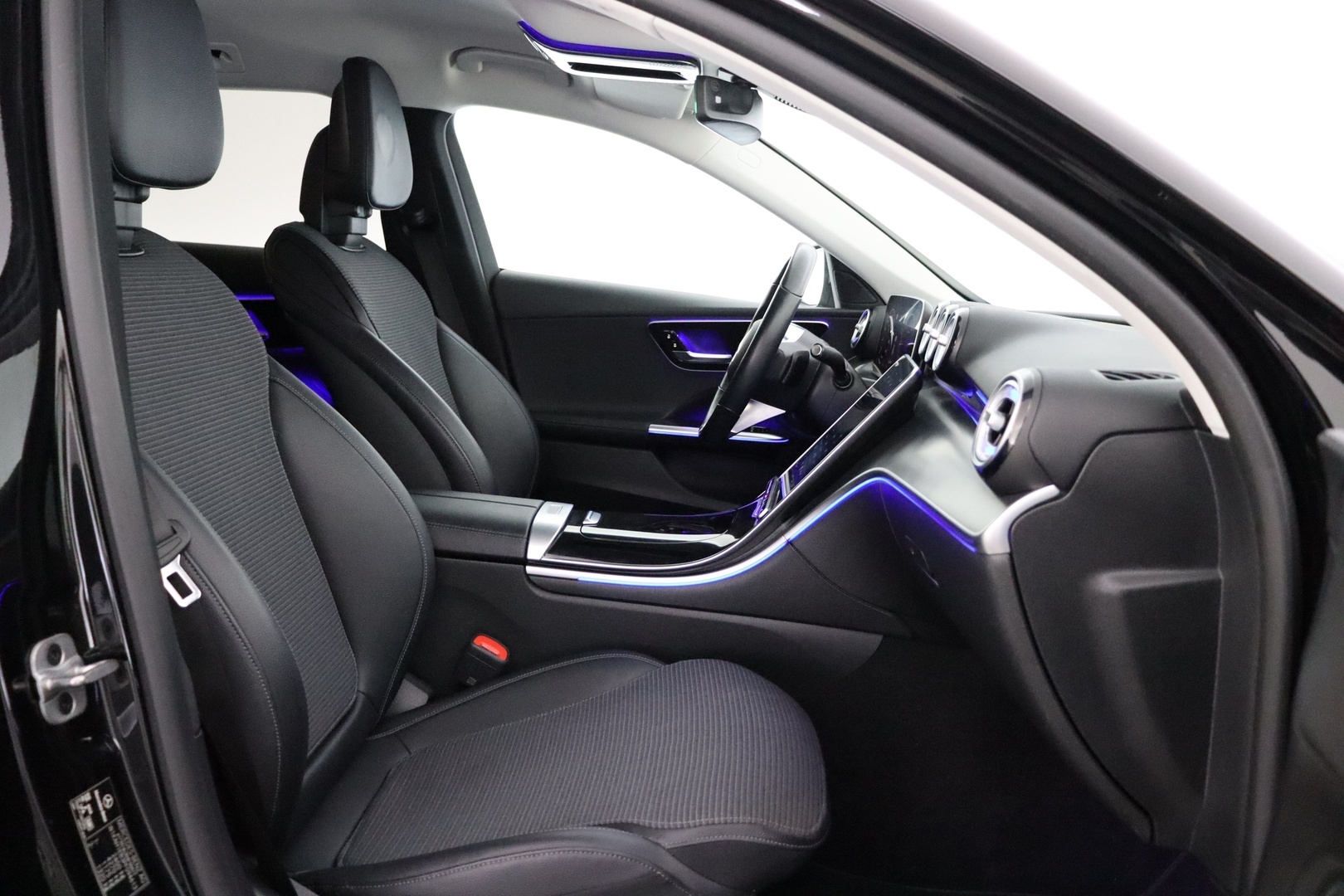 MERCEDES-BENZ C 2023