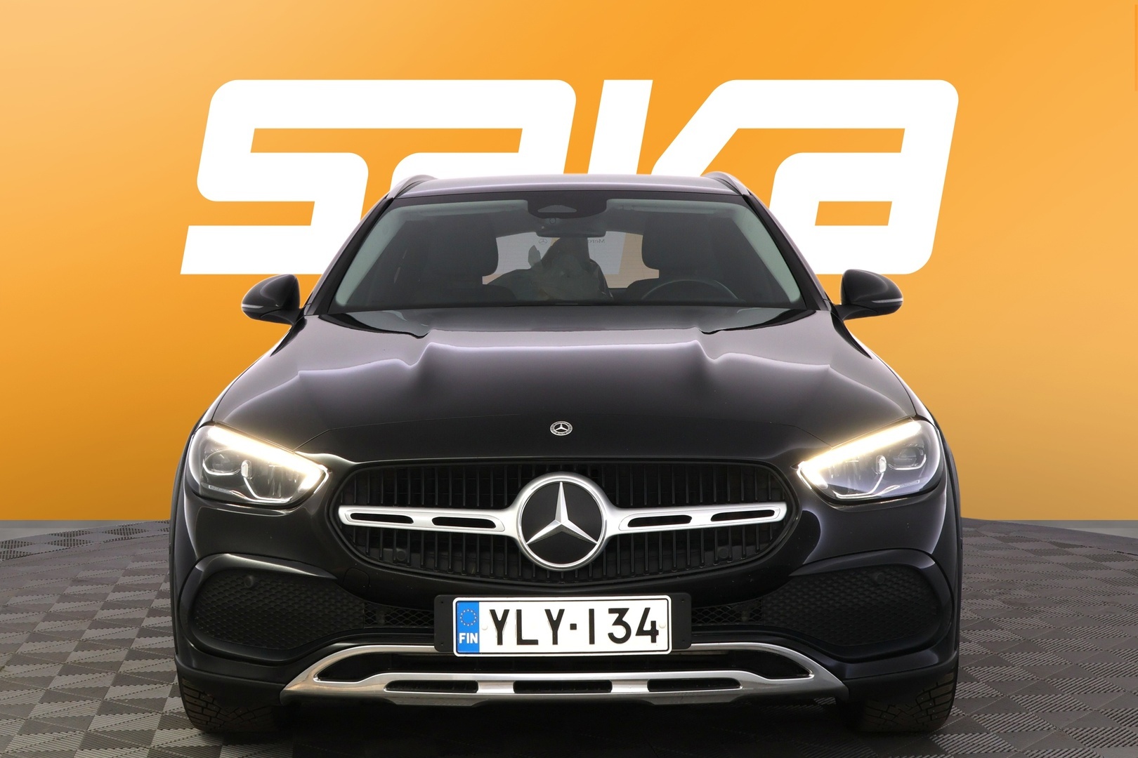 MERCEDES-BENZ C 2023