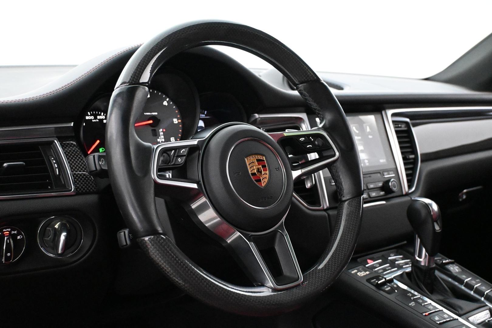 PORSCHE Macan 2018