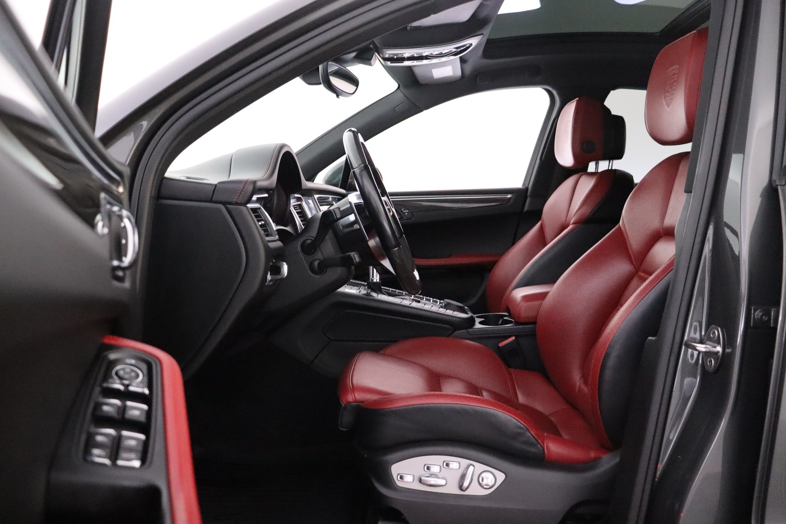 PORSCHE Macan 2018