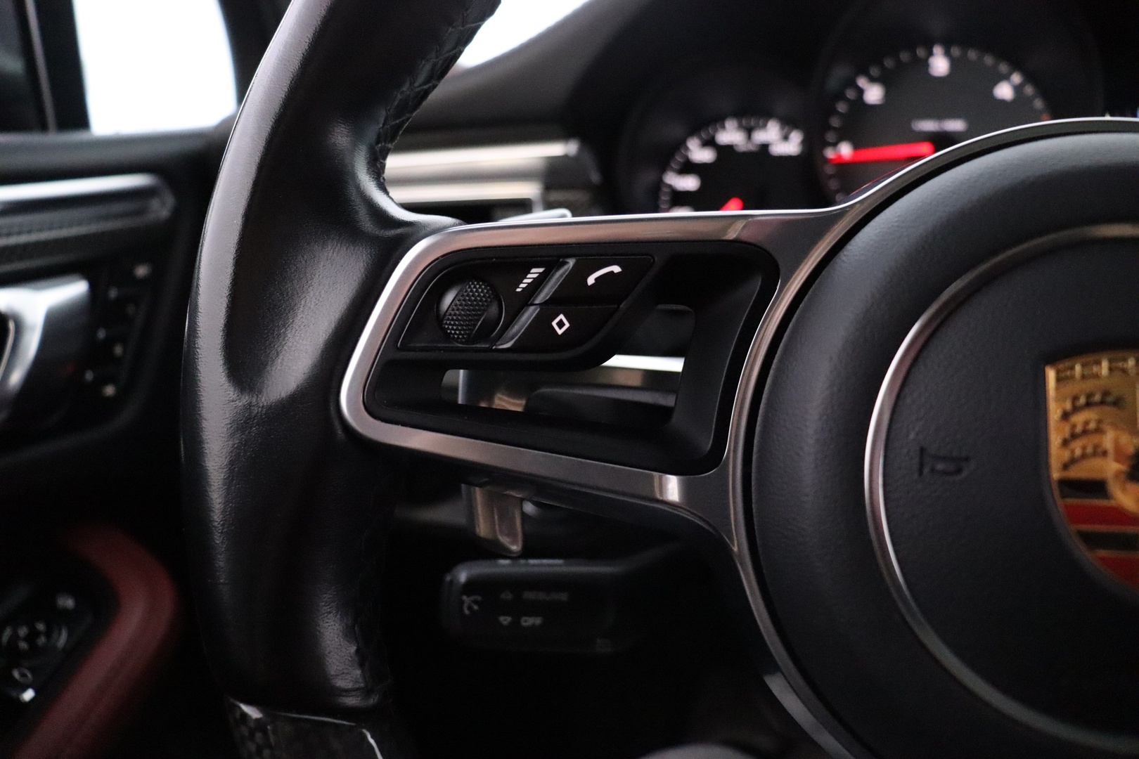 PORSCHE Macan 2018