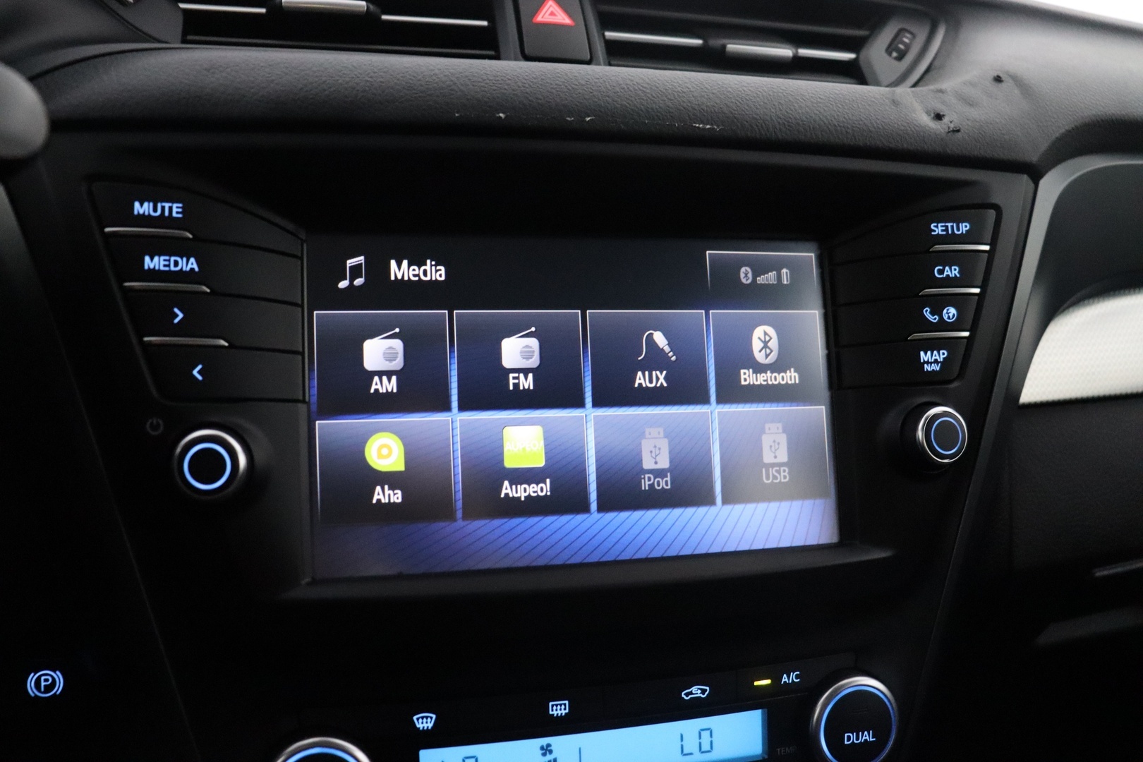 TOYOTA Avensis 2016