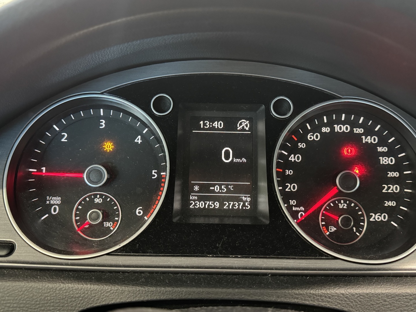 VOLKSWAGEN Passat 2012