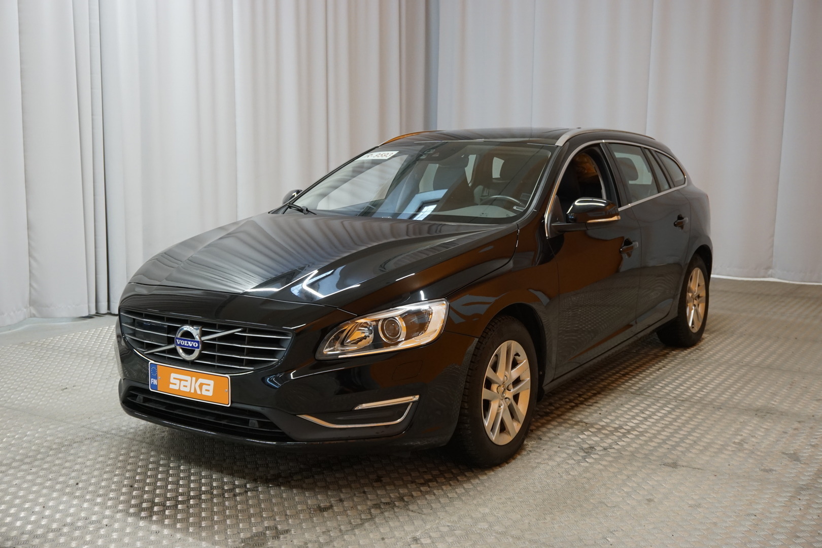 VOLVO V60 2016