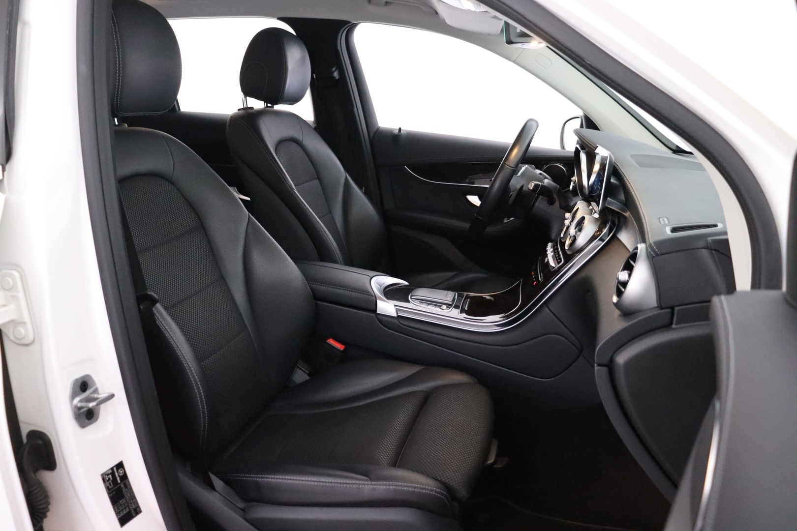 MERCEDES-BENZ GLC 2022