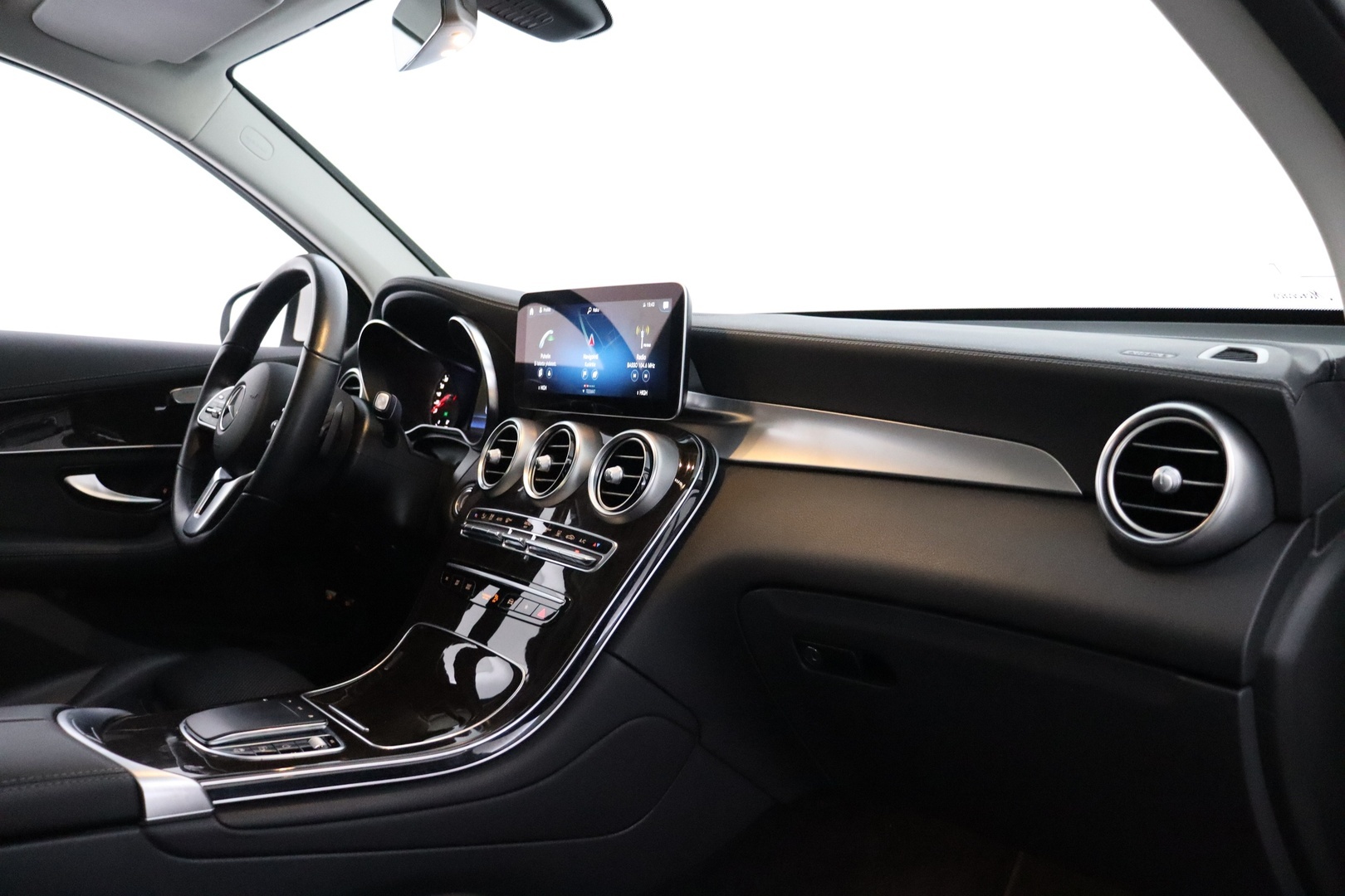 MERCEDES-BENZ GLC 2022