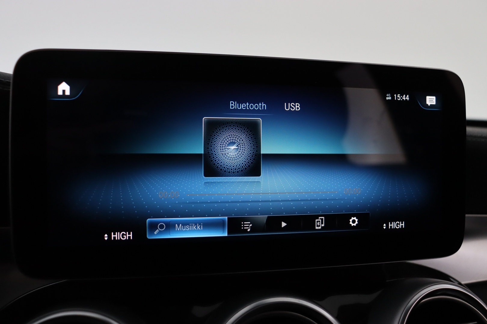 MERCEDES-BENZ GLC 2022