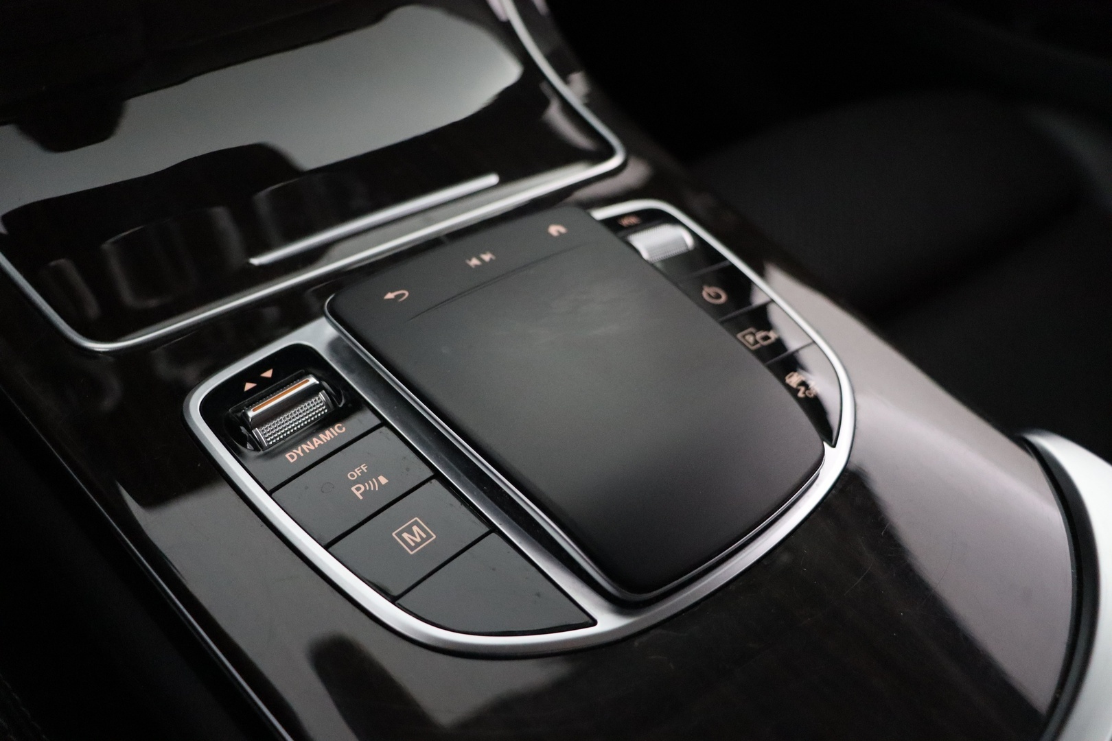 MERCEDES-BENZ GLC 2022