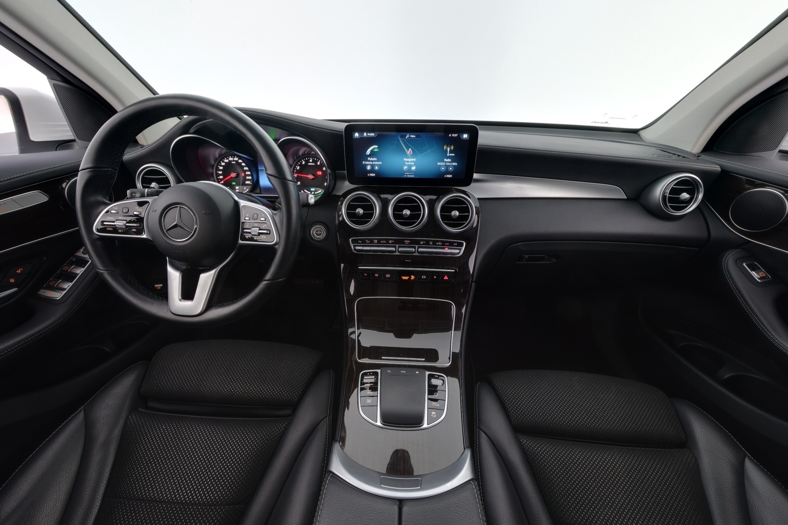 MERCEDES-BENZ GLC 2022