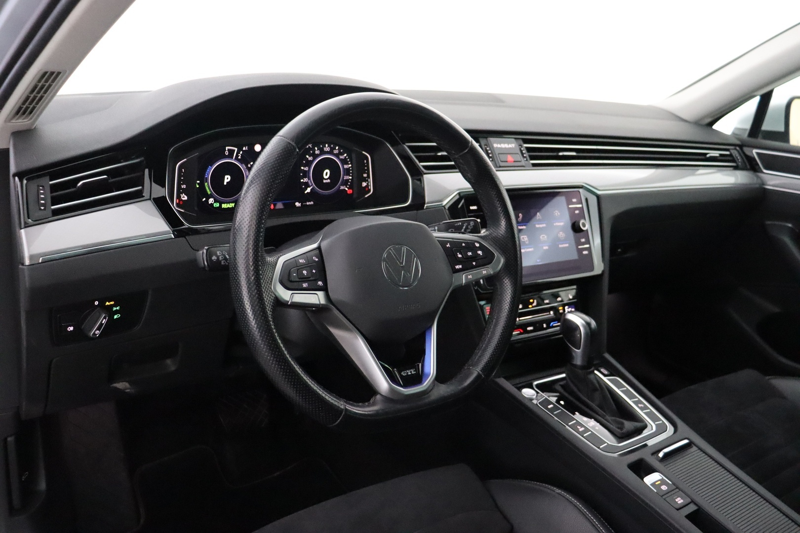 VOLKSWAGEN Passat 2021