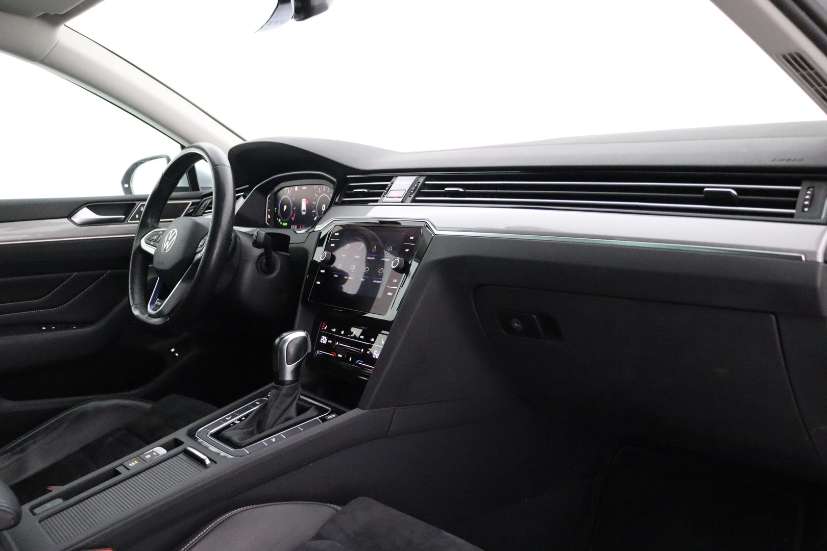 VOLKSWAGEN Passat 2021