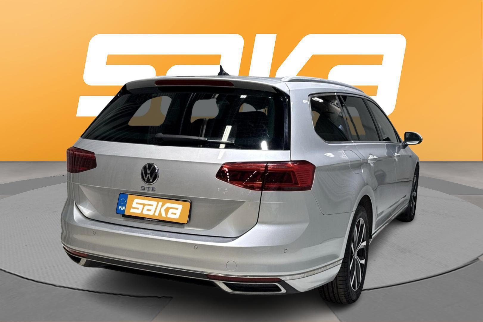 VOLKSWAGEN Passat 2021